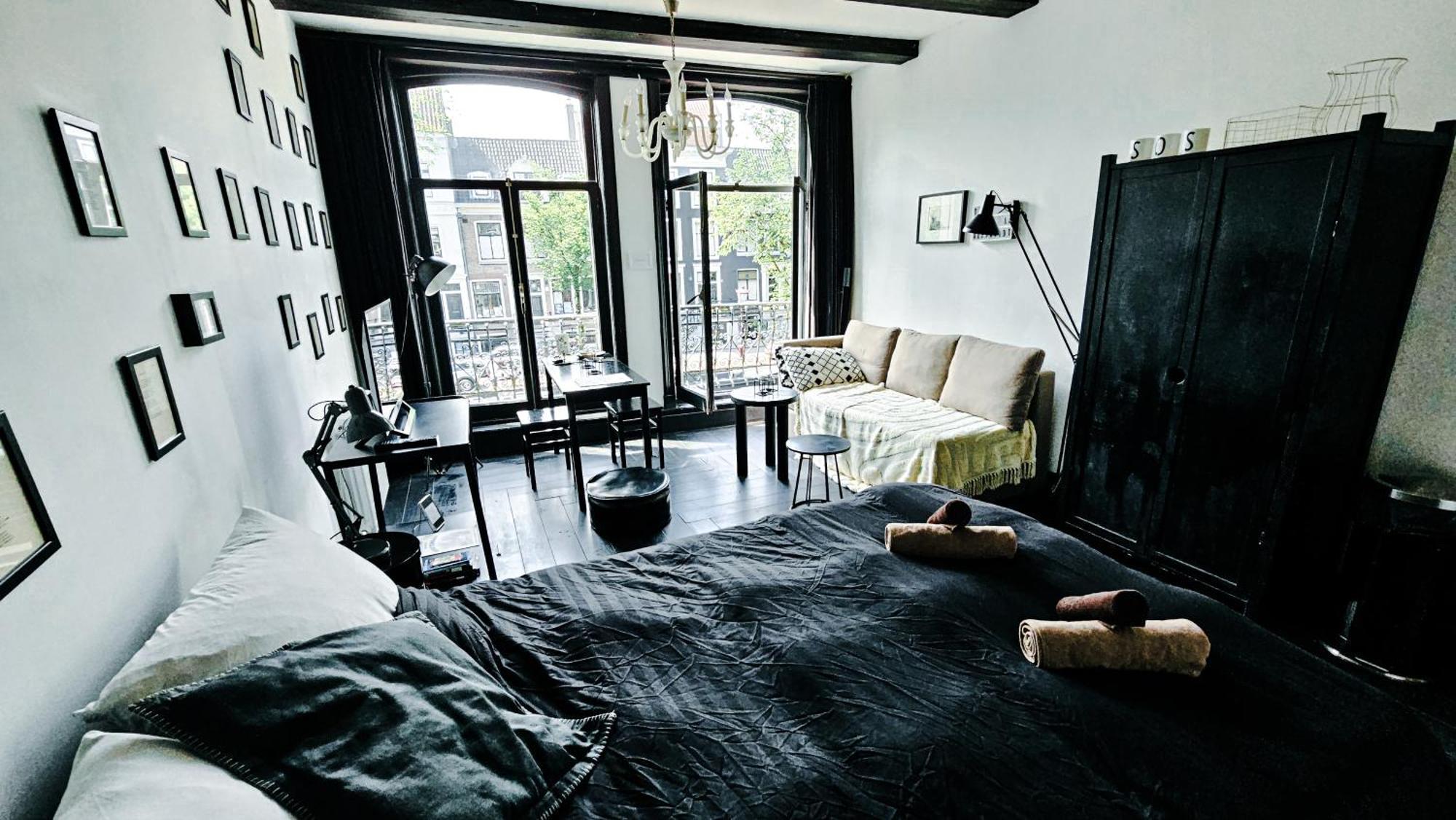 The Black Beauty Private Studio With Canal View From 1799 Amsterdam Dış mekan fotoğraf