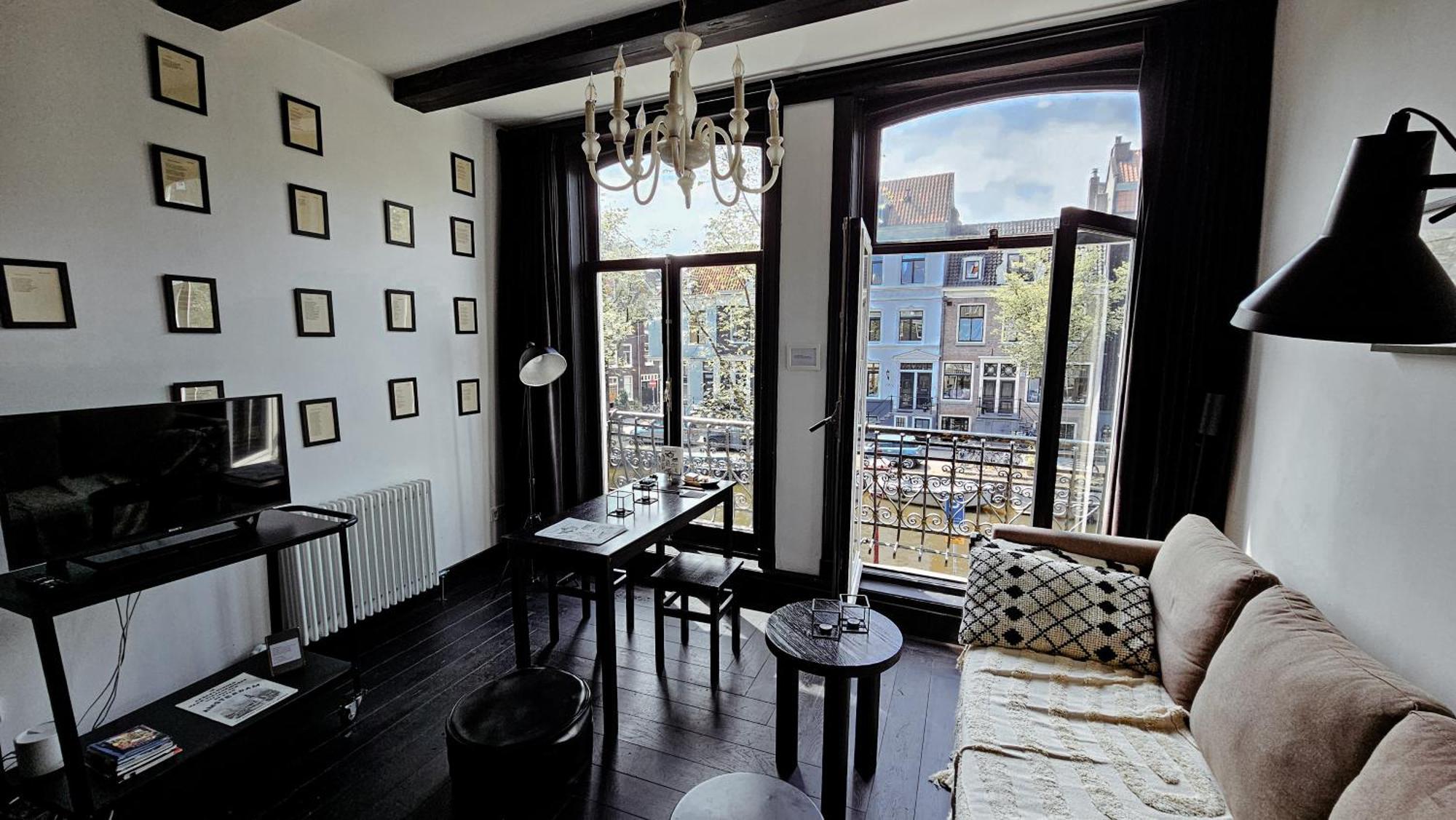 The Black Beauty Private Studio With Canal View From 1799 Amsterdam Dış mekan fotoğraf